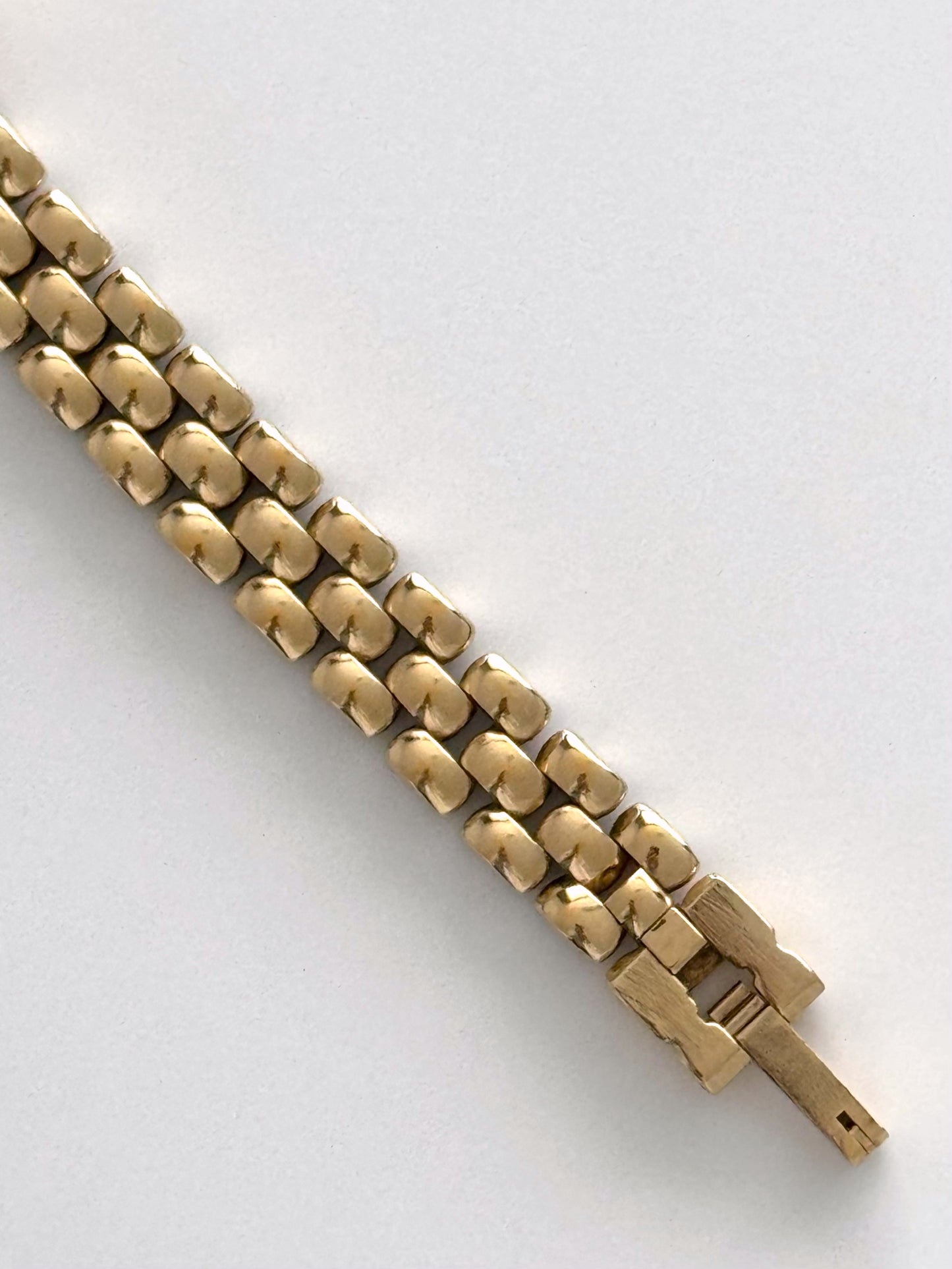 Vintage Avia Classic Watch